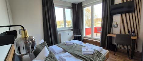 Habitación doble Deluxe, balcón, vista al lago | Wifi gratis