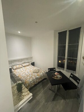 Room - INICE  (Nice)