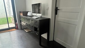 Interior - Town house in the heart of Montreuil, close to the metro, shops and cinema. (Montreuil)