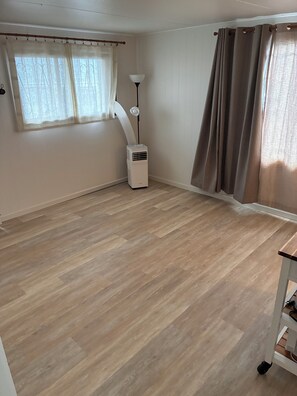 Interior - Tiny Home Honolulu (Honolulu)