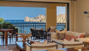 Interior - Hacienda del Mar Oceanfront Resort: Beautiful 1 Bedroom Luxury Villa Suite (Cabo San Lucas)