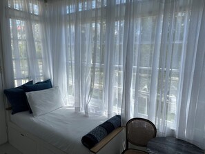 1 bedroom, iron/ironing board, free WiFi, bed sheets - Quintessential Cape May (Cape May)