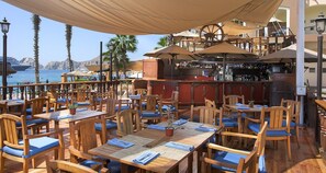 Outdoor dining - Lux 1BR Elite Suite at Villa del Arco Beach Resort & Spa, Medano Beach Sleeps 4 (Cabo San Lucas)