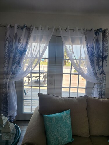 Surfside 2 blocks from Beach-Jetty-Splash pad 2 bdrm 3 bath
