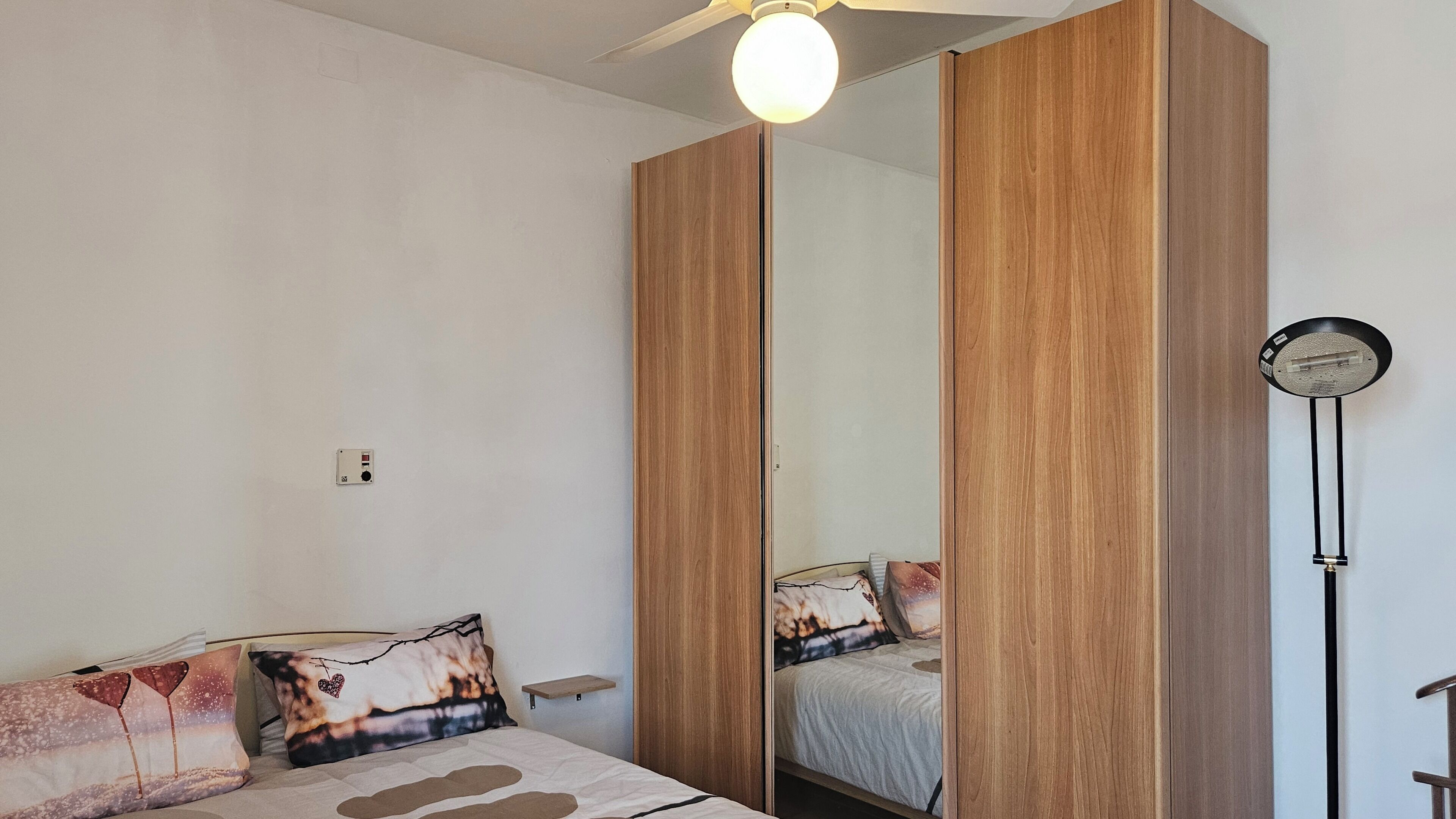 2 bedrooms, bed sheets