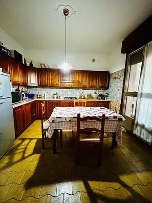 Microwave - Relaxation one step away from Gardaland spas and beaches.... (Lazise)