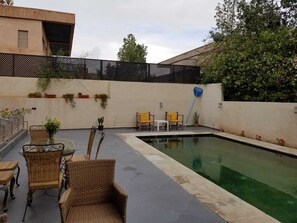 Pool - Akenza Hospitality. Pleasant family stay in a superb villa with private pool (Marrakesh)