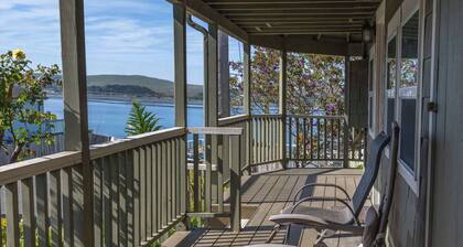Dog-Friendly Beach Cottage | BBQ+Patio+King Bed