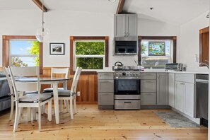 Fridge, microwave, oven, stovetop - Dog-Friendly Beach Cottage | BBQ+Patio+King Bed (Bodega Bay)