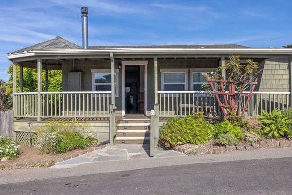 A picture-perfect exterior that honors nearly a century of seaside heritage.