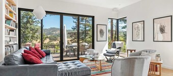 Modern Hillside Retreat | Hot Tub | Views | Bocce