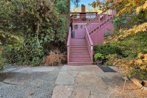 Property grounds - Russian River Retreat: Private Beach & DogFriendly (Forestville)