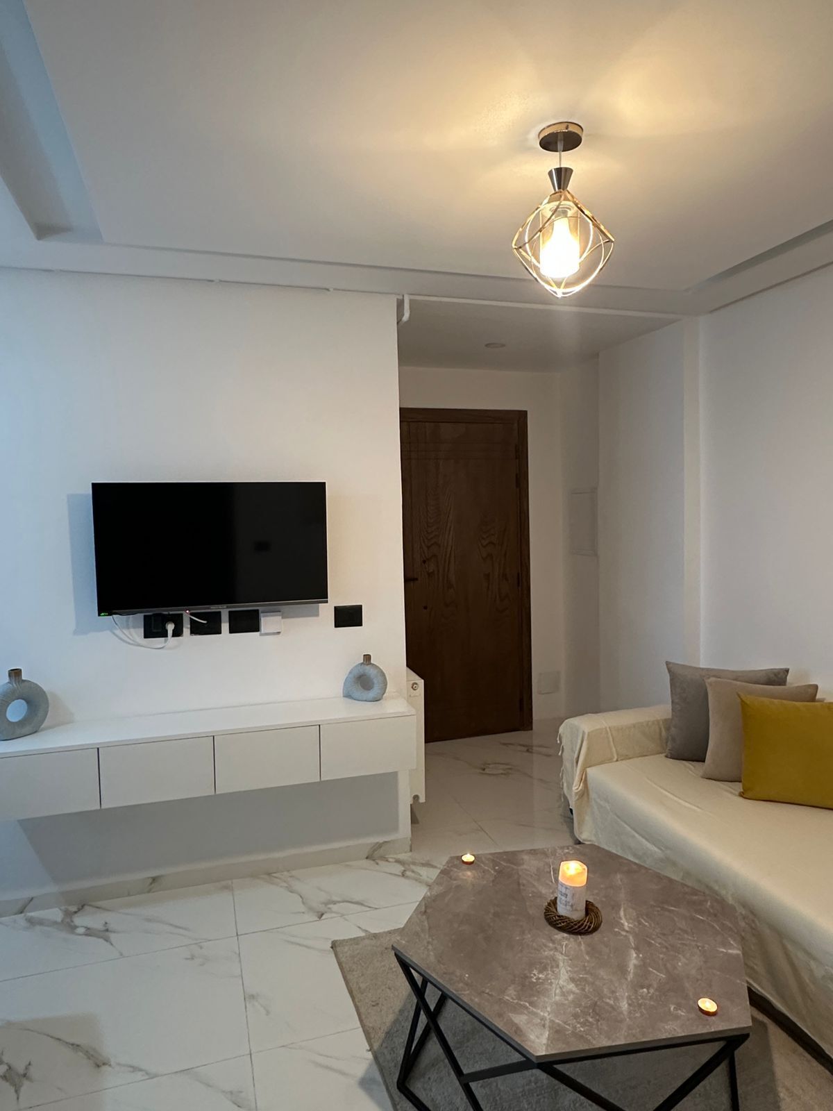 Apartment, 2 Bedrooms, Accessible, Smoking | Living area