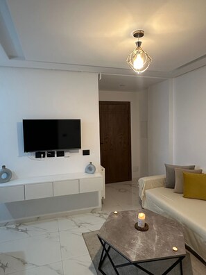 Apartment, 2 Schlafzimmer, barrierefrei, Raucher | Wohnbereich