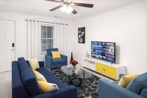 TV, offices - FIFA-12 min to AT&T stdm, 2b2b, game room, 6 flags (Euless)