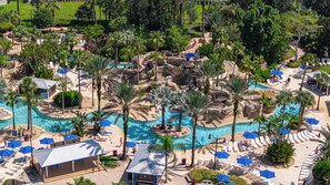 Utomhuspool och uppvärmd pool