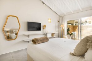 Iron/ironing board, WiFi, bed sheets - Studio Ariba  2person studio in Jan Thiel with swimming pool (Jan Thiel)