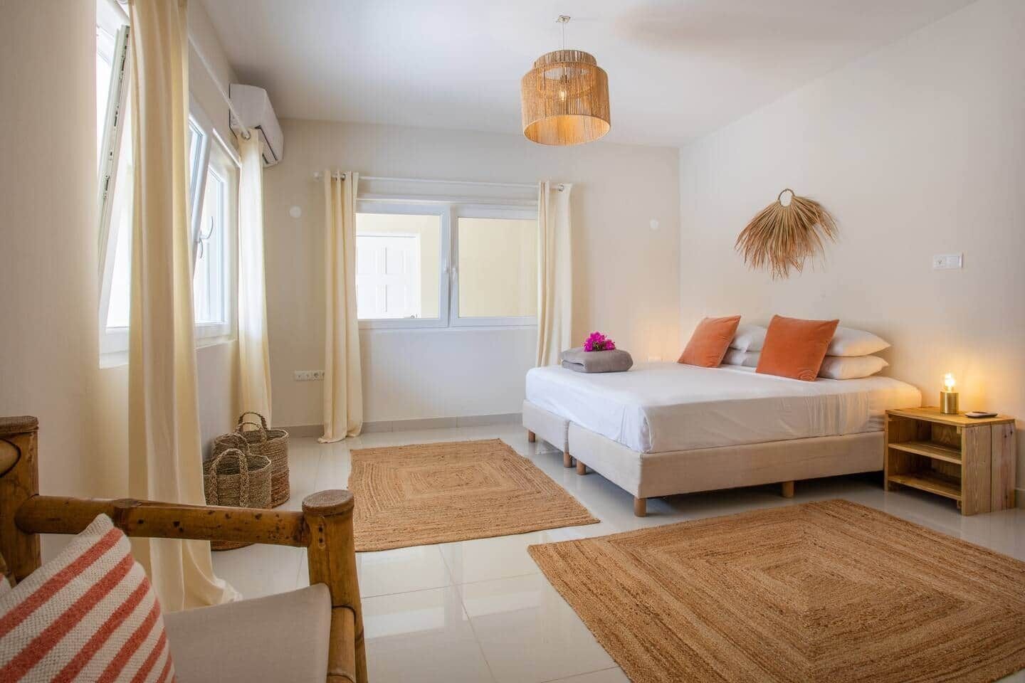 3 habitaciones y caja de seguridad en la habitación 