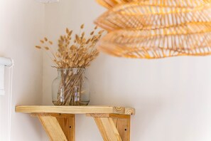 Interior detail - Studio Aloe Vera – 1-bedroom studio in Jan Thiel with swimmi (Jan Thiel)