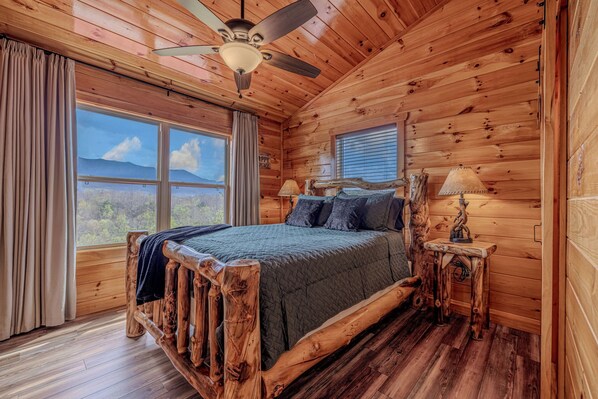 Room - AmazingMtnViews-CommunityPool-3Suites-HotTub-GameRoom-Fireplace-CentralLocation (Sevierville)