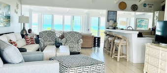 4 BEDROOM VILLA WITH POOL ON GRACE BAY BEACH! FABULOUS VIEWS FROM EVERYWHERE!!!