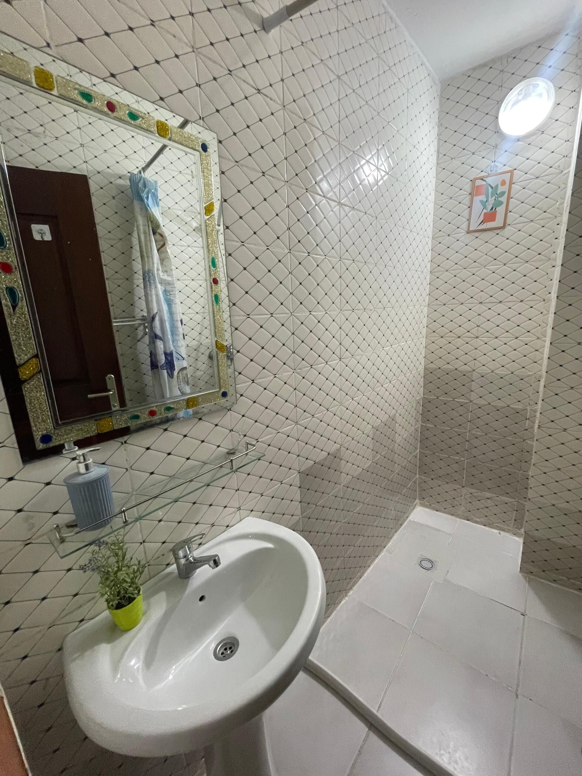Hårtørrer, håndklæder, Toiletpapir