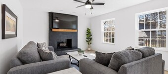 Luxury Fishers,IN Home - 4BR • Fully Renovated • Finished Basement • WiFi