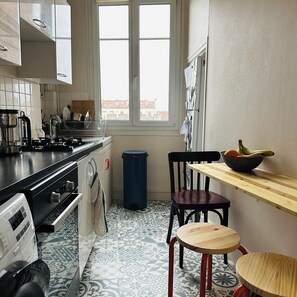 Private kitchen - 3 rooms, RER-A Nanterre Ville, old town center (Nanterre)