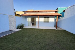 Exterior - Your paradise in Unamar, right by the sea and close to everything | Sea Azul Beach House (Cabo Frio)