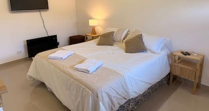 Ezeiza Victoria Barrio Uno, only 5' min from Ezeiza airport.