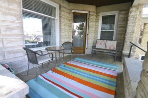 Property grounds - Madison Maisonette (Bloomington)