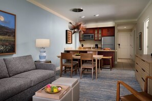 Living area - SPRING BREAK WEEK!  2 Bedroom Condo Kaanapali Beach. (Lahaina)