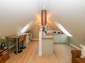 Private kitchen - Charming apartment set in the Wye Valley, Herefordshire (Perrystone Hill, Ross-on-Wye)