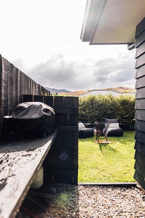 Terrace/patio - All the indulgence of a getaway, with the soul of a family home. (Queenstown)