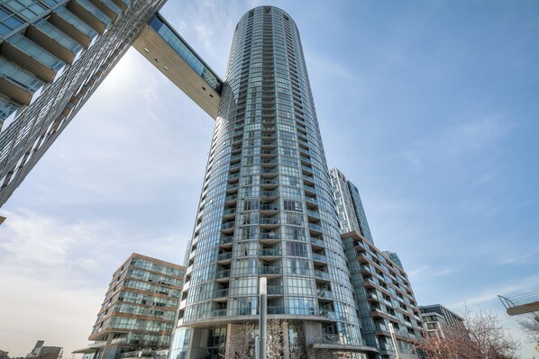 Luxury Condo, Balcony, Lake View | Exterior - Panoramic Lofts (Toronto)