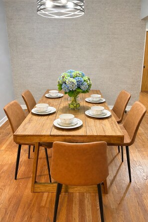 Dining - 3BR Rockford Getaway w/ Game Room-Prime Location Near Everything (Rockford)