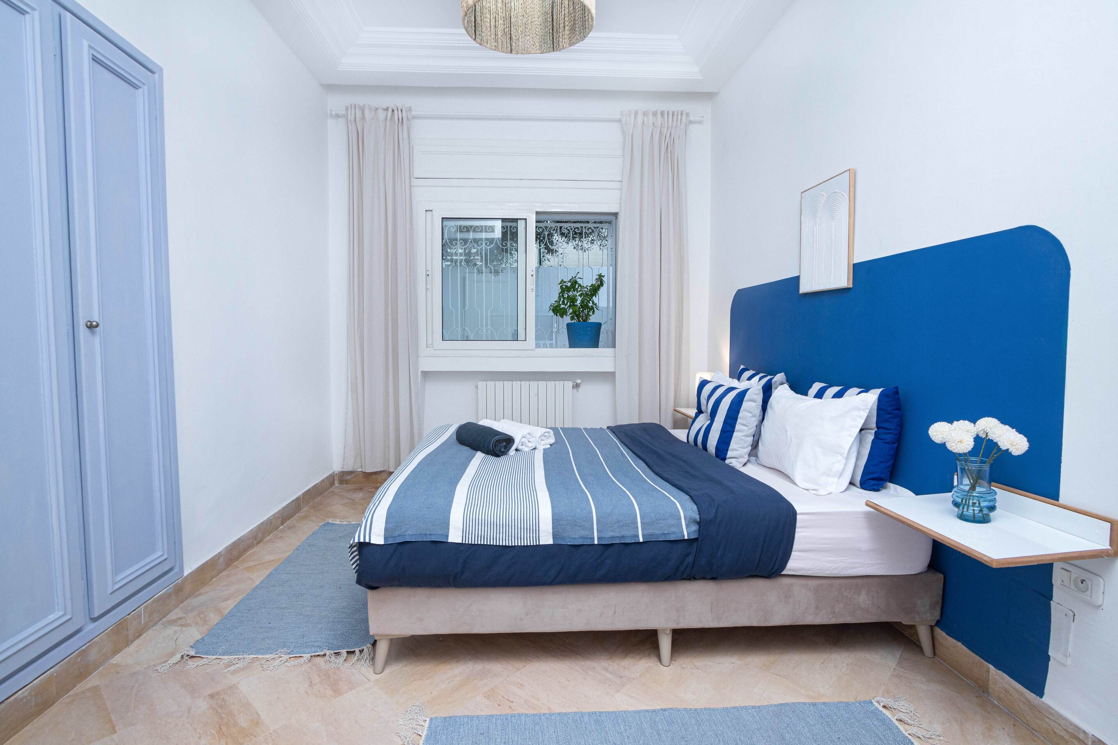Departamento Confort, baño privado, vista al jardín | Espacio para trabajar con laptop y wifi gratis 