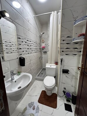 Hair dryer, towels, toilet paper - Cozy 1-bedroom apartment in peaceful Red Sea Governorate with AC (Red Sea Governorate)