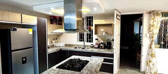 House with private pool and private parking