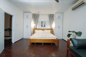 3 bedrooms, WiFi, bed sheets - Casa Thérèse With Pool, Chef & Spa Access (Accra)
