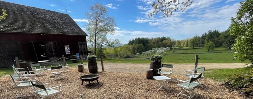 BRAND NEW LISTING!!! Rustic cabin at historic orchard & cidery. Pet-Friendly!