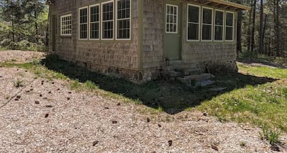 BRAND NEW LISTING!!! Rustic cabin at historic orchard & cidery. Pet-Friendly!