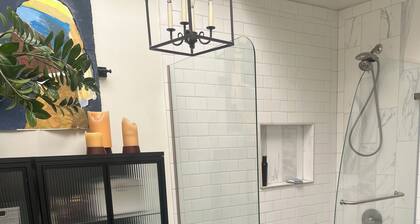 Cozy 1-bedroom condo in Atlanta walking distance to Mercedes Benz Stadium