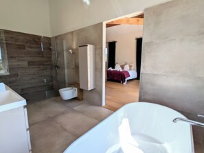 Shower, hair dryer, towels - Wine estate | 20m pool and cinema (Pézenas)
