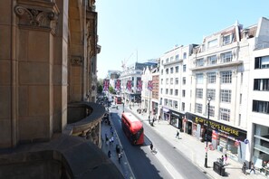 Condo, 3 Bedrooms, Balcony | Exterior - Luxurious 3-bedroom Condo on Iconic Oxford Street (London)