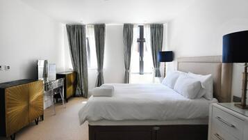 Condo, 3 Bedrooms, Balcony | 3 bedrooms