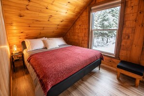 2 bedrooms, desk, free WiFi, bed sheets - La Sainte-Paix log cabin in St-Fabien de Panet (Saint-Fabien-de-Panet)