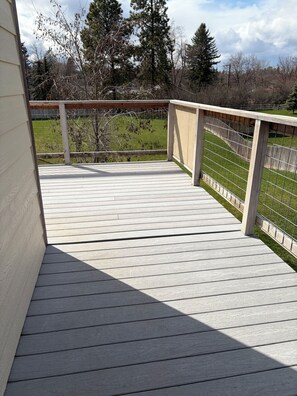 Terrace/patio - Farmhouse Suite on an acre- Pet Friendly (Kalispell)