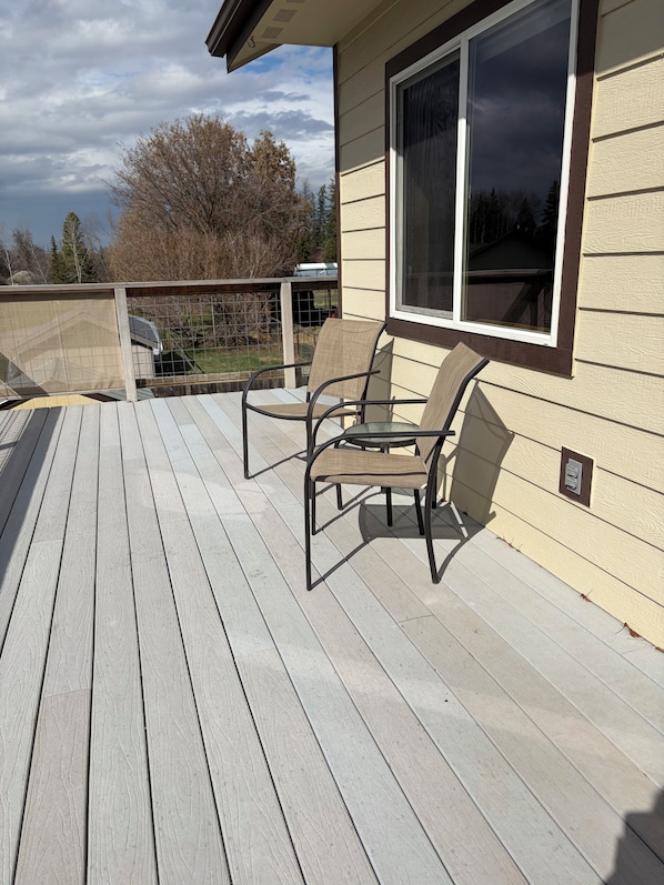 Terrace/patio - Farmhouse Suite on an acre- Pet Friendly (Kalispell)