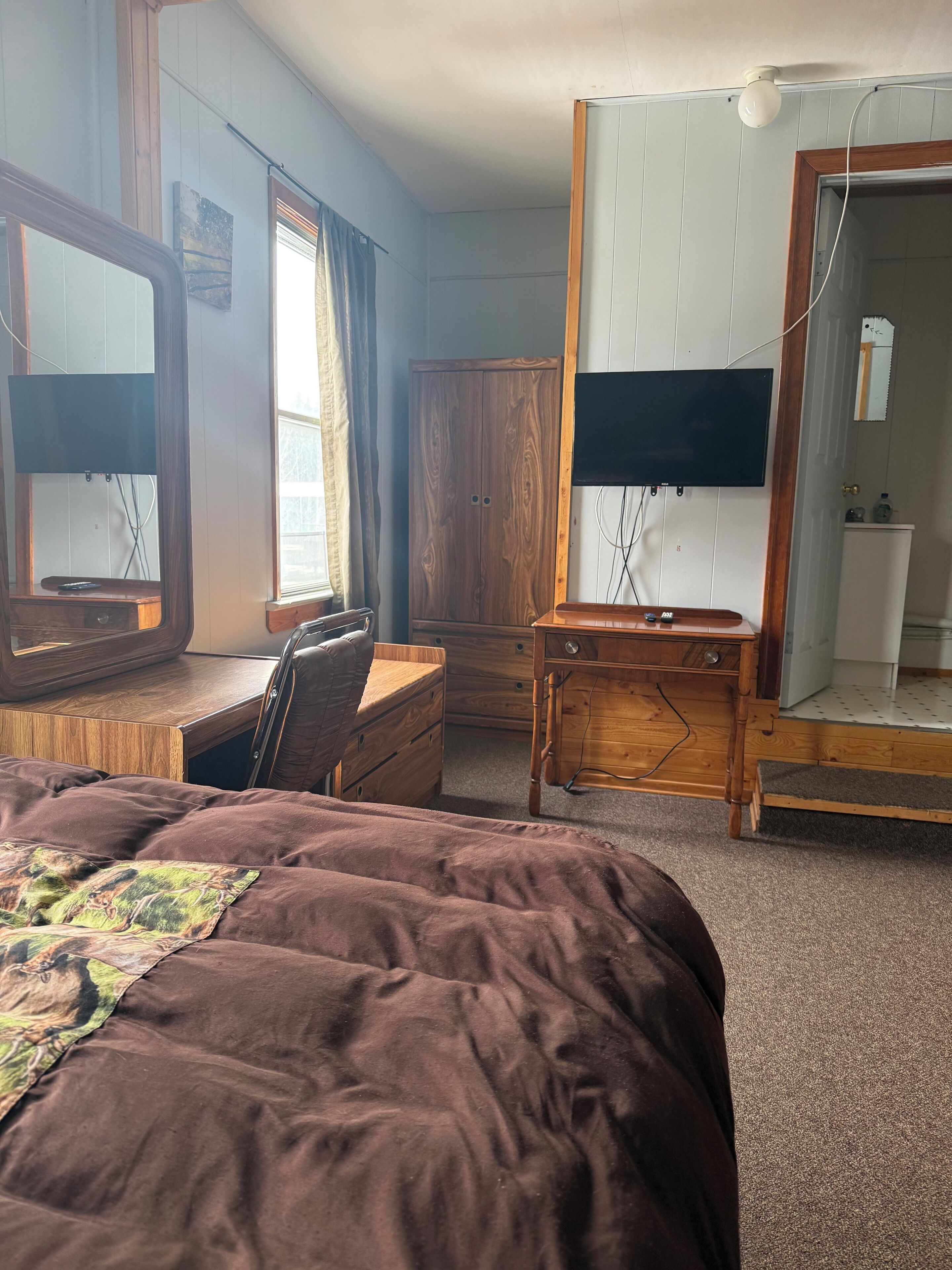 Basic Single Room, Valley View